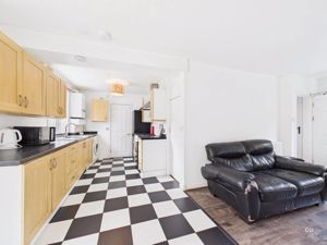 Photo 16- click for photo gallery